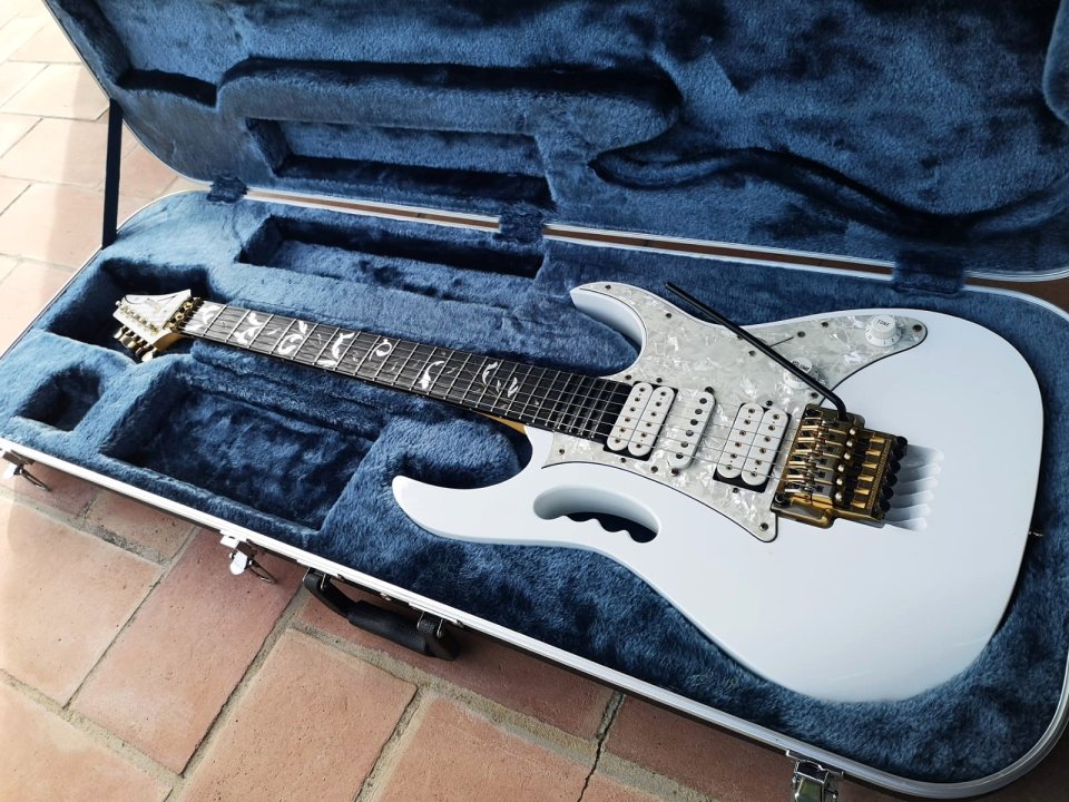 Ibanez Jem 7VWH 1995 de segunda mano · Foto 10 de 10 · Huelva · 1995 €