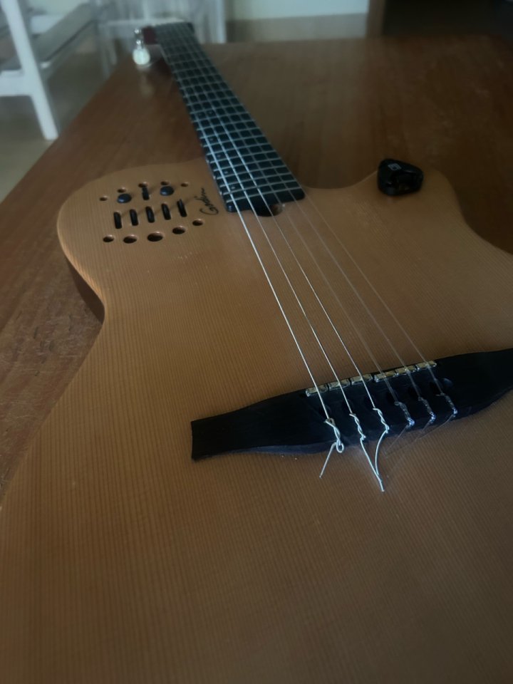 Godin ACS slim Midi de segunda mano · Foto 2 de 6 · Málaga · 1450 €