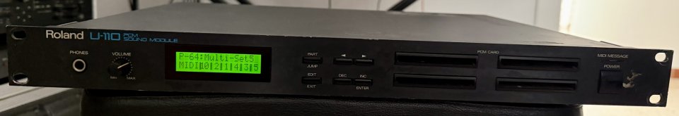 ROLAND U 110 + 3 Tarjetas PCM Data Rom de segunda mano · Foto 1 de 5 · Illes Balears · 250 €