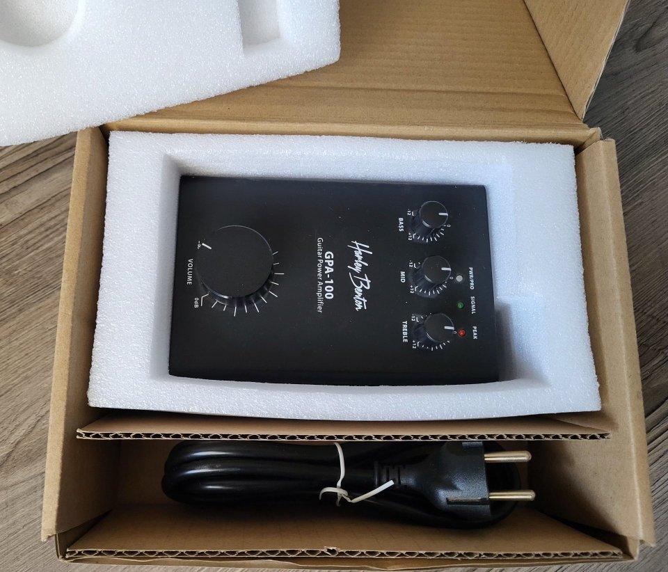 Etapa de potencia Harley Benton GPA-100 de segunda mano · Foto 6 de 7 · Burgos · 49 €