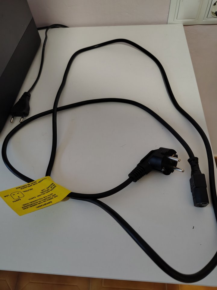 Peavy classic MH + Pantalla Peavey TW de segunda mano · Foto 8 de 10 · A Coruña · 780 €