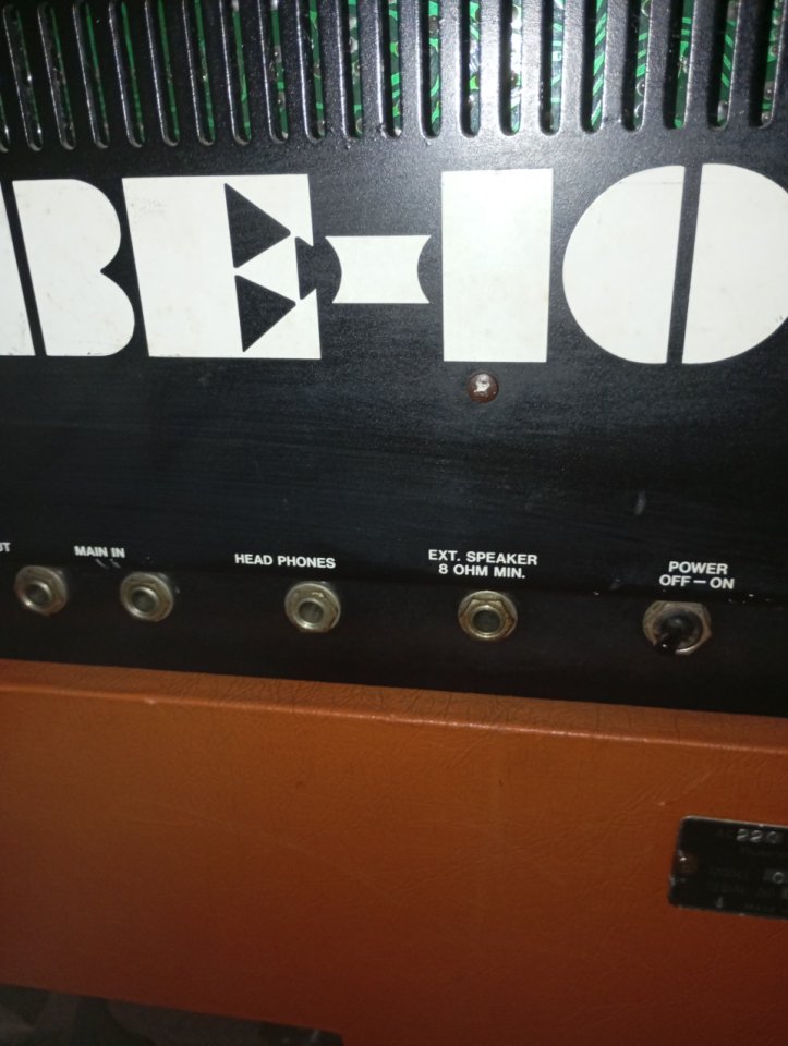Roland Cube 100 Vintage de segunda mano · Foto 8 de 10 · Girona · 350 €