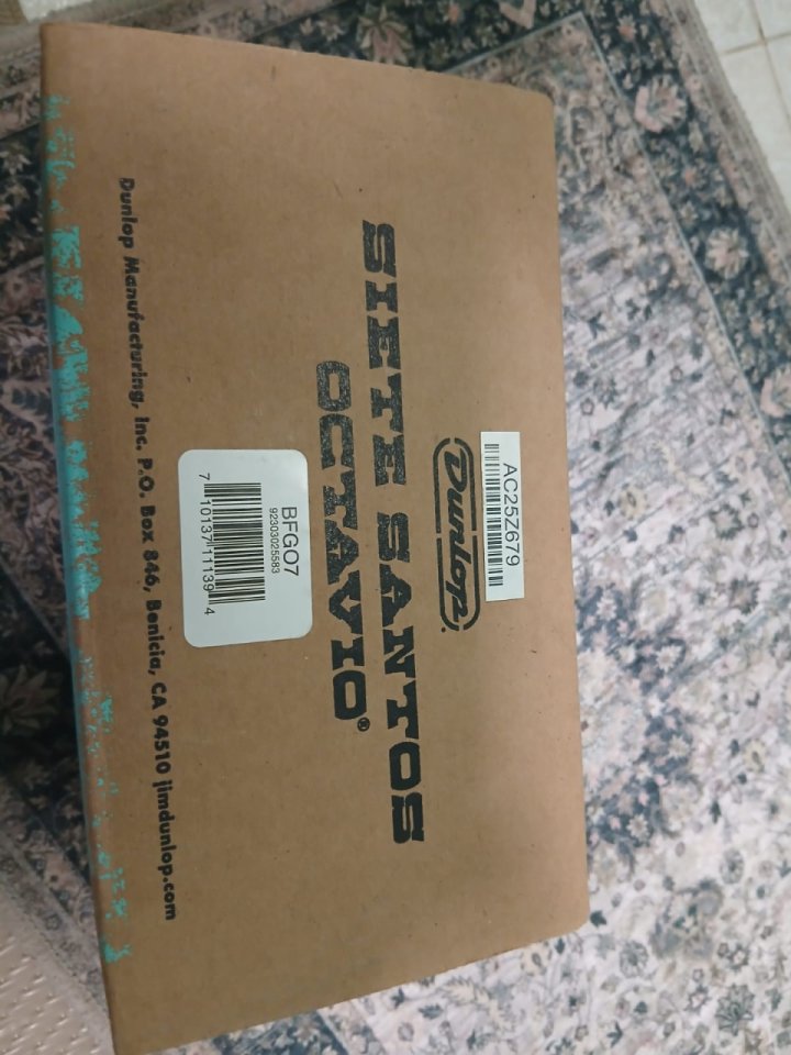 Siete Santos Octavio Fuzz, el pedal signature de Billy Gibbons de segunda mano · Foto 6 de 6 · Murcia · 210 €