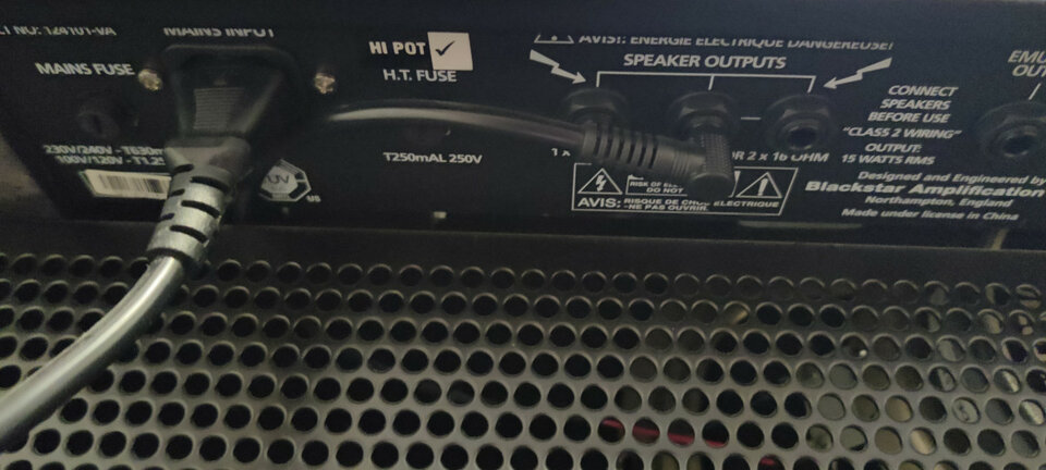 Amplificador valvular Blackstar Artist 15