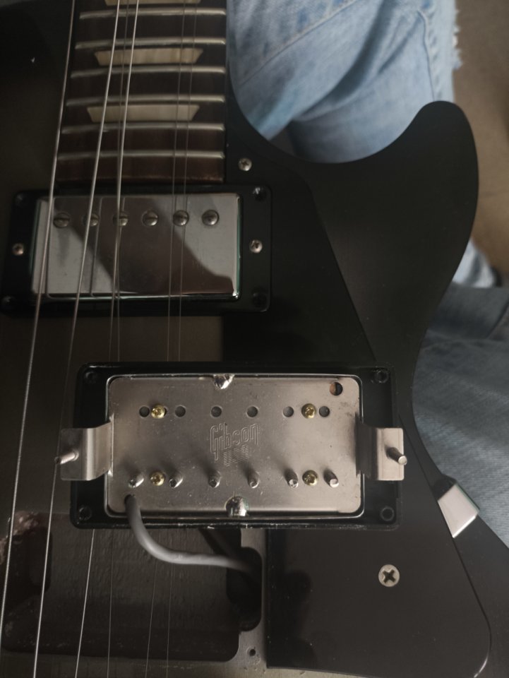 Gibson Les Paul Studio Silverburst 2012 de segunda mano · Foto 5 de 6 · Barcelona · 1100 €