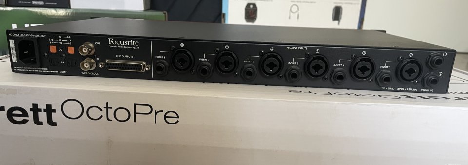 Focusrite Clarett Octo Pre de segunda mano · Foto 5 de 7 · Girona · 350 €