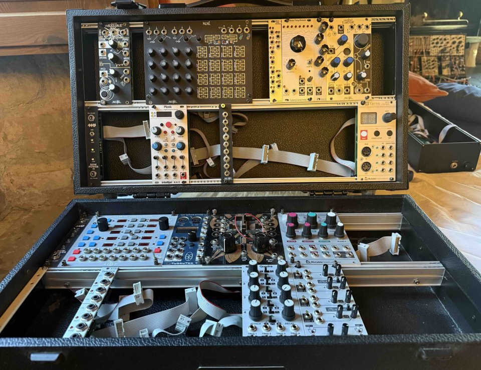 Vendo Modulos Eurorack + Grau Modular 12U Case 104HP de segunda mano · Foto 3 de 6 · Girona · 4500 €