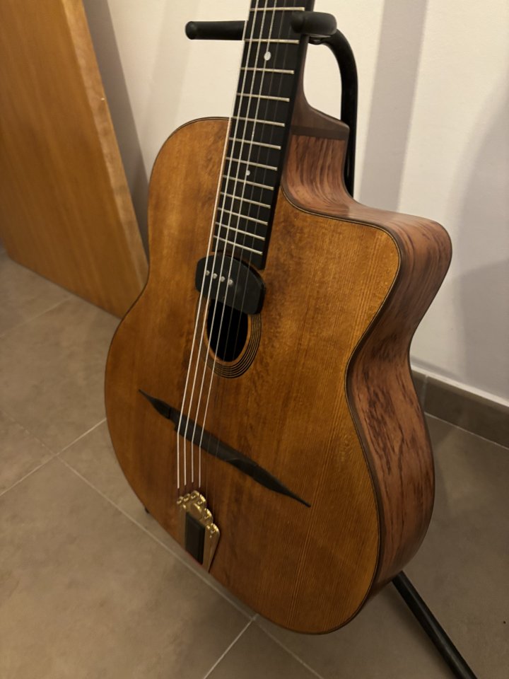 Guitarra manouche gipsy jazz de segunda mano · Foto 3 de 7 · Cádiz · 1500 €