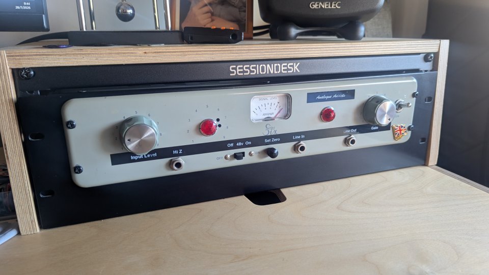 Analogue Addicts UK Series Six – previo de micrófono a válvulas de segunda mano · Barcelona · 650 €