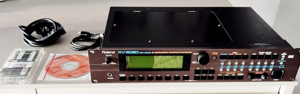 Roland XV 5080 de segunda mano · Foto 1 de 4 · Barcelona · 500 €