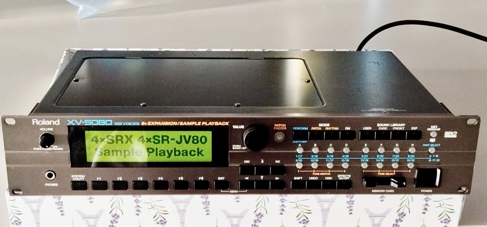 Roland XV 5080 de segunda mano · Foto 2 de 4 · Barcelona · 500 €