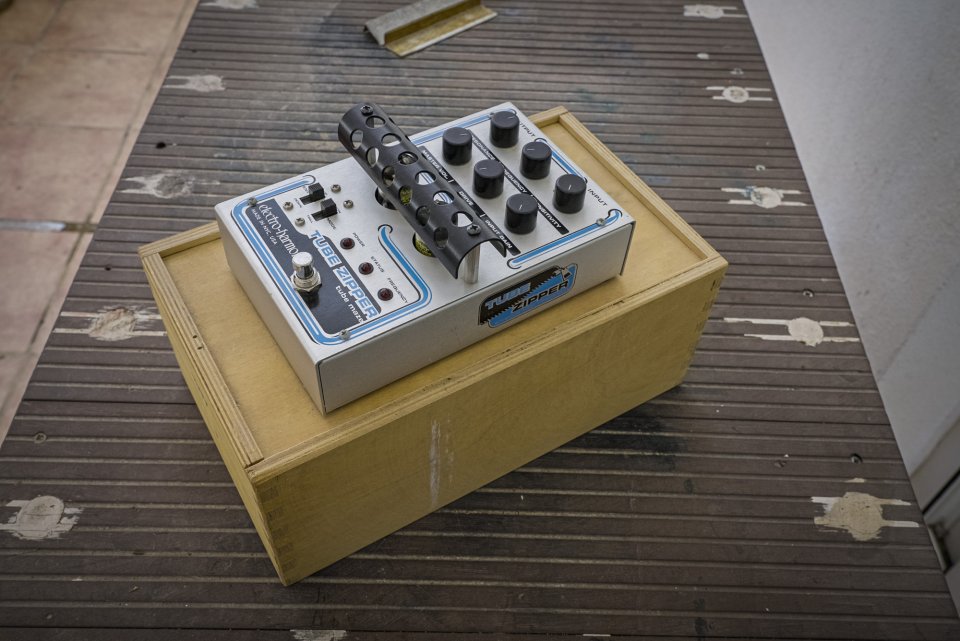EHX Tube Zipper Filtro/Distortion de segunda mano · Foto 4 de 4 · Málaga · 180 €