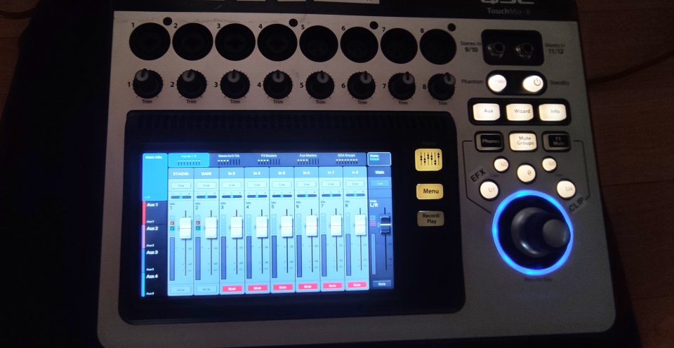 QSC Touchmix 8