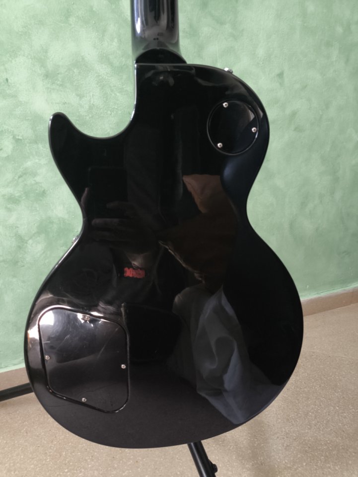 Gibson Les Paul Studio Silverburst 2012 de segunda mano · Foto 6 de 6 · Barcelona · 1100 €