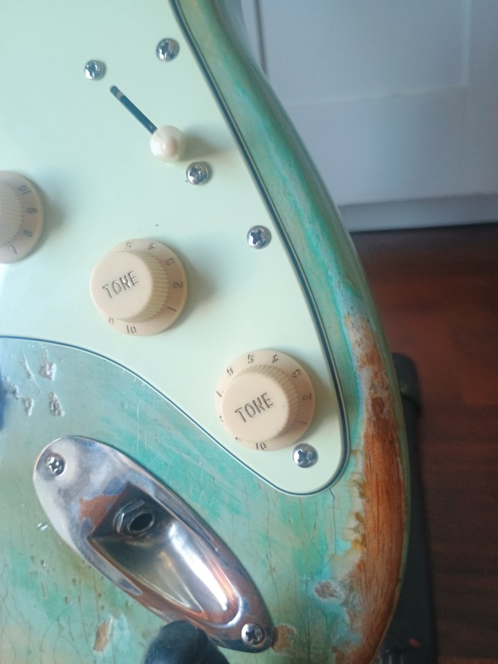 Stratocaster Layla Guitars de segunda mano · Foto 5 de 10 · Barcelona · 1400 €