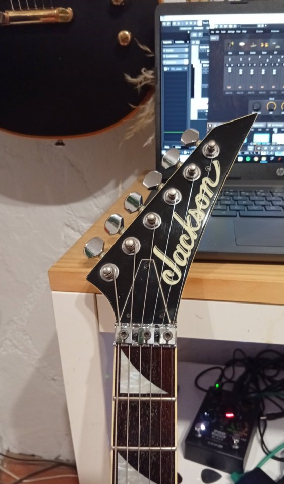 Jackson dk2 firestorm