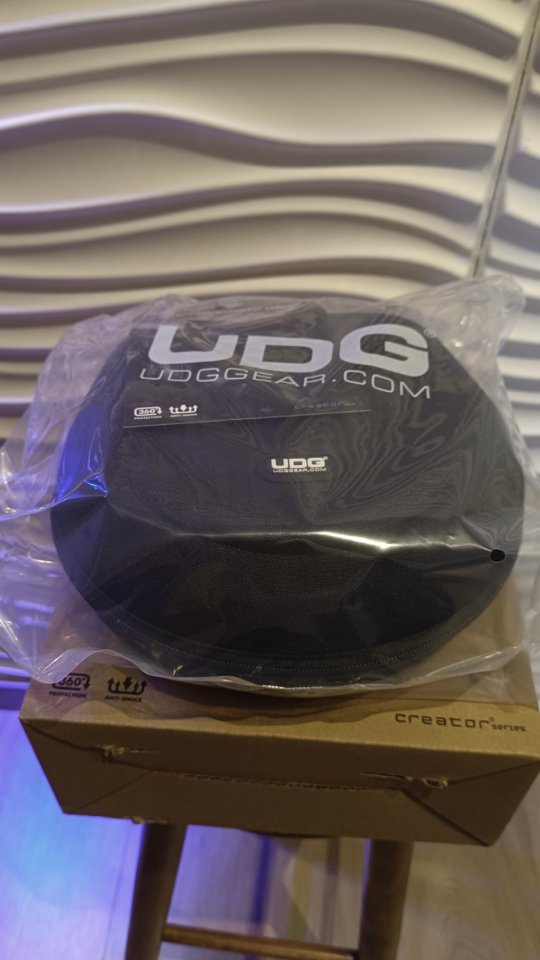 Estuche profesional para auriculares de segunda mano · Foto 2 de 5 · Córdoba · 15 €