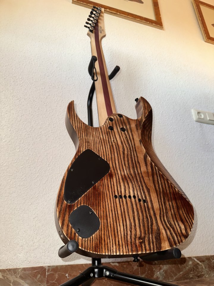 Ibanez RGIXL7 ABL de segunda mano · Foto 6 de 7 · Almería · 1000 €