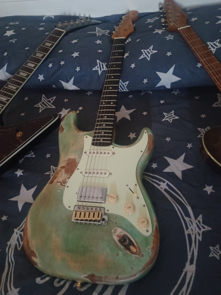 Stratocaster Layla Guitars de segunda mano · Foto 8 de 10 · Barcelona · 1400 €