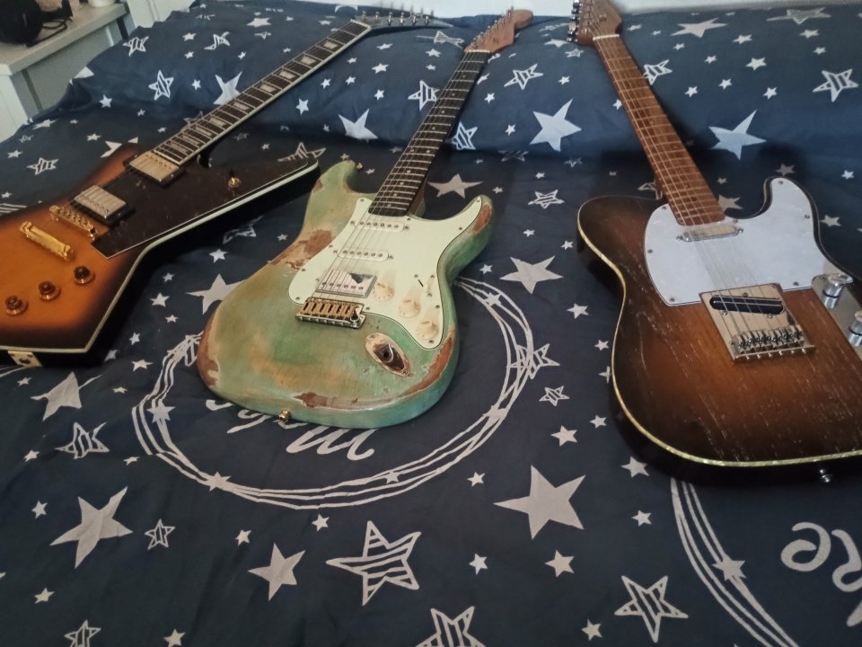 Stratocaster Layla Guitars de segunda mano · Foto 9 de 10 · Barcelona · 1400 €
