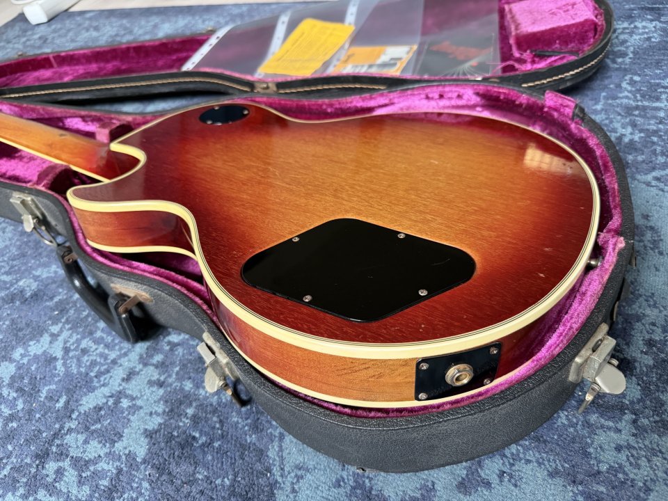 1974 Gibson Les Paul Custom Sunburst - 4.25 kg (Cambio) de segunda mano · Foto 7 de 10 · Madrid · 5500 €