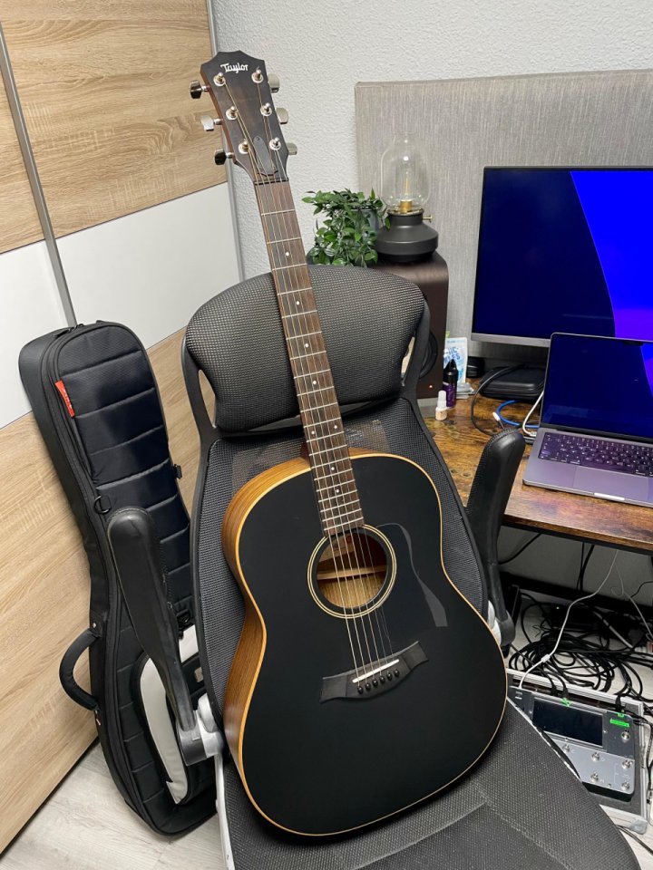 Taylor American Dream AD17 Black Top