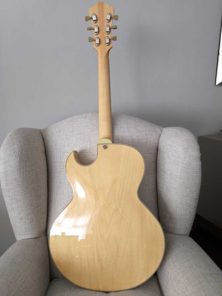 EASTMAN AR-175CE de segunda mano · Foto 4 de 5 · SC Tenerife · 1350 €