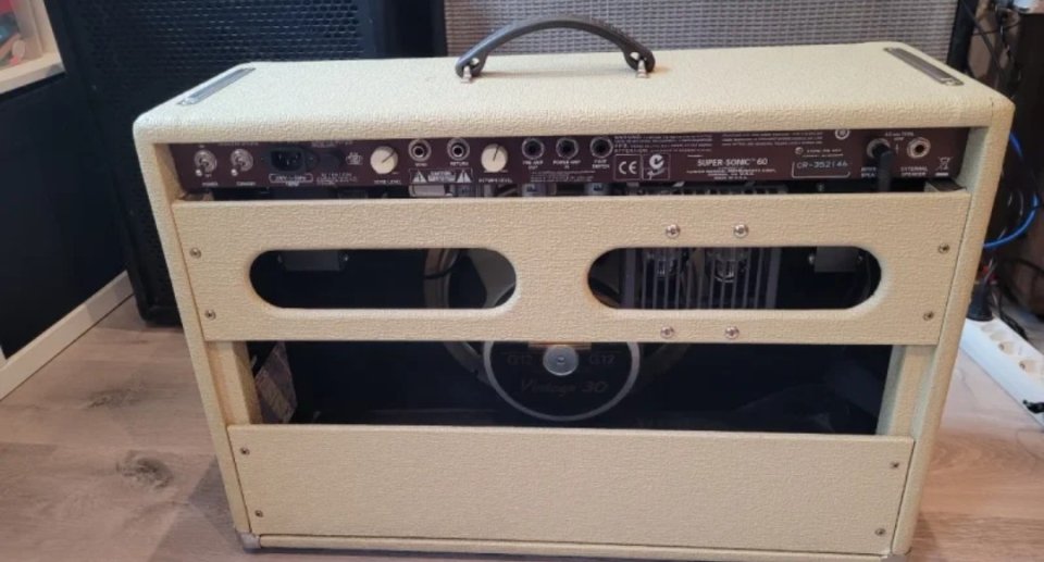 Fender Supersonic 60W + Pedal + Funda