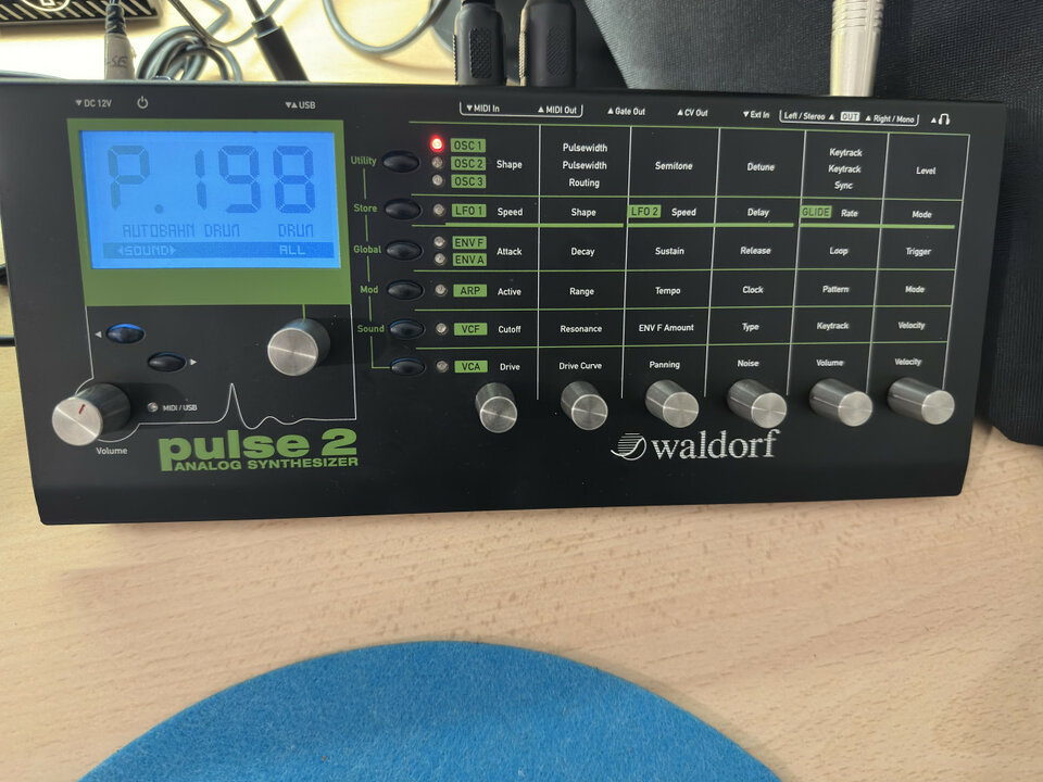 Waldorf Pulse 2 de segunda mano · Foto 2 de 2 · León · 300 €