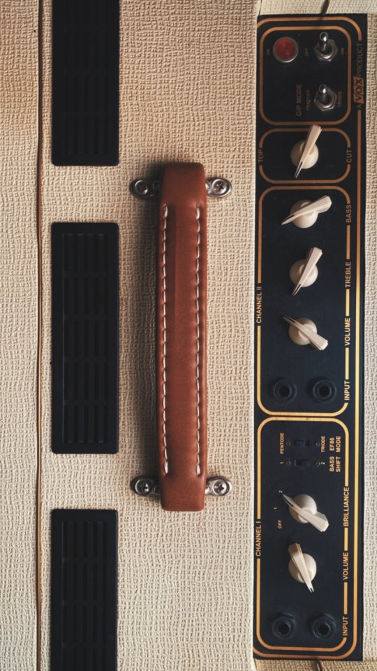 Producción musical para artistas solistas y bandas.