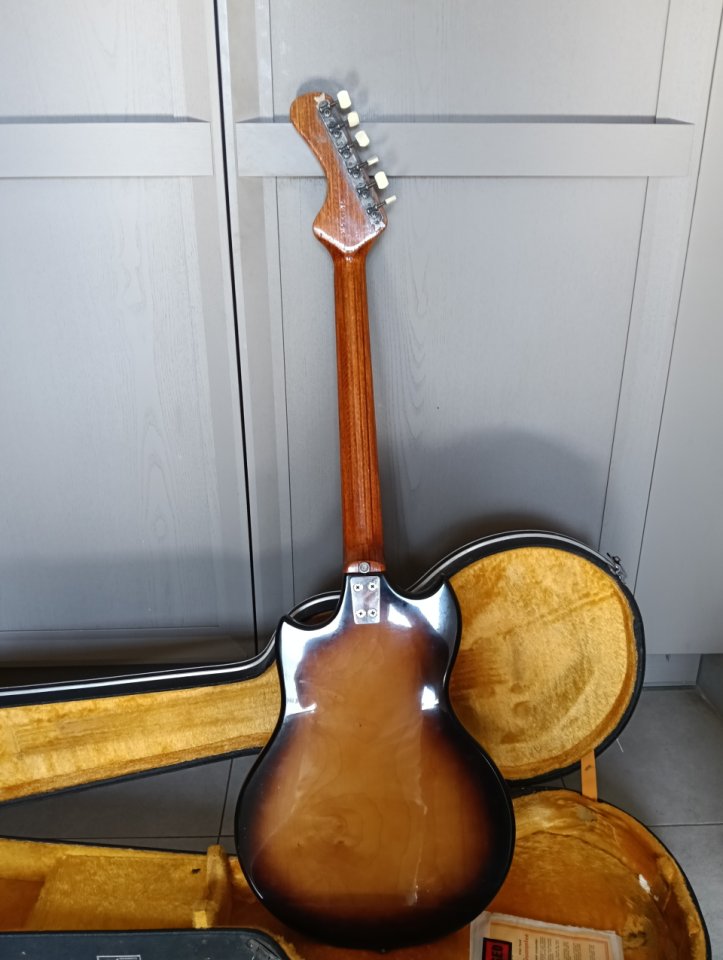 Guitarra Framus Strato años 60 de segunda mano · Foto 4 de 8 · Navarra · 550 €