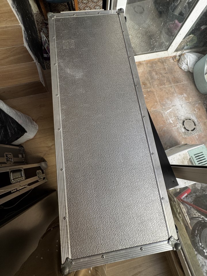 Flight case jazzmaster de segunda mano · Foto 3 de 3 · Valencia · 50 €