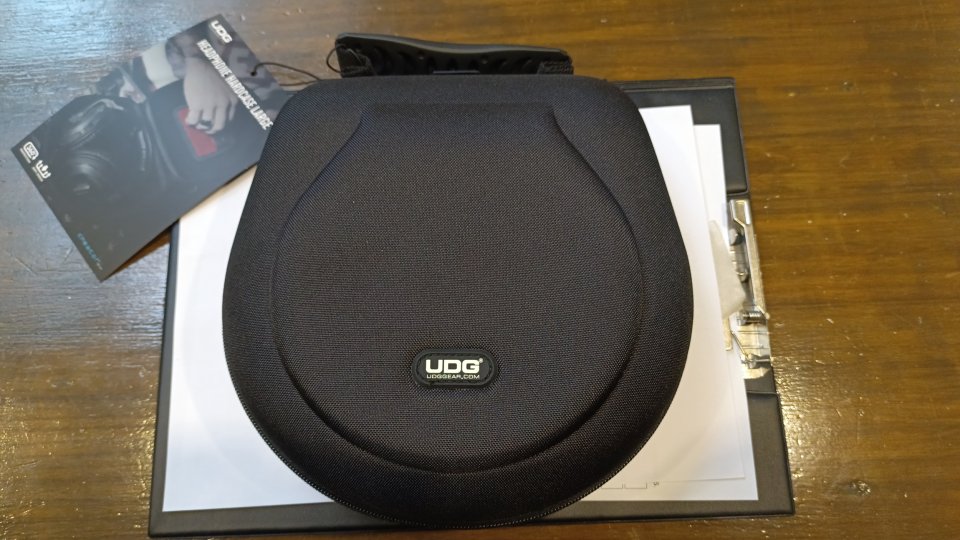 Estuche profesional para auriculares de segunda mano · Foto 3 de 5 · Córdoba · 15 €