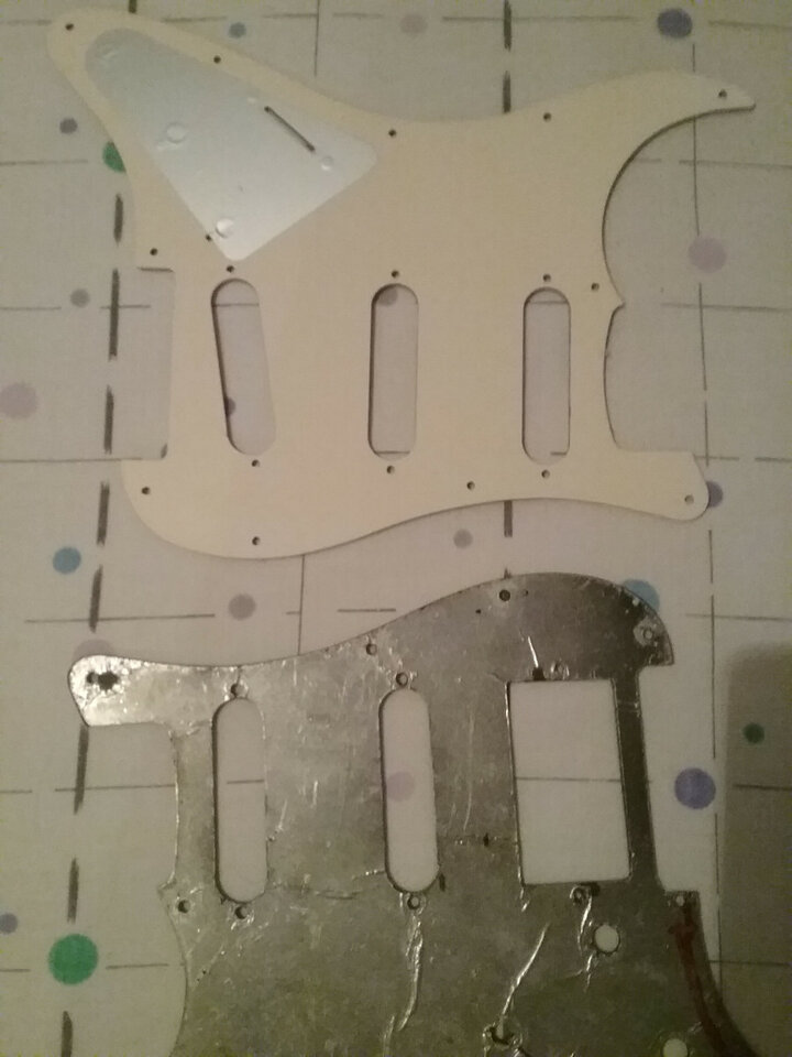 Pastillas PRS y guarda púas Fender