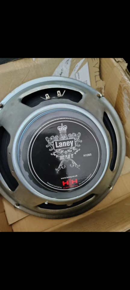 altavoz de 12 pulgadas Laney H1265 de segunda mano · Foto 1 de 3 · Sevilla · 25 €