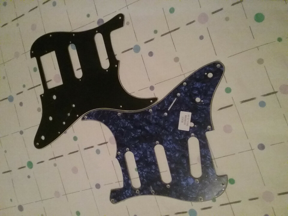 Pastillas PRS y guarda púas Fender