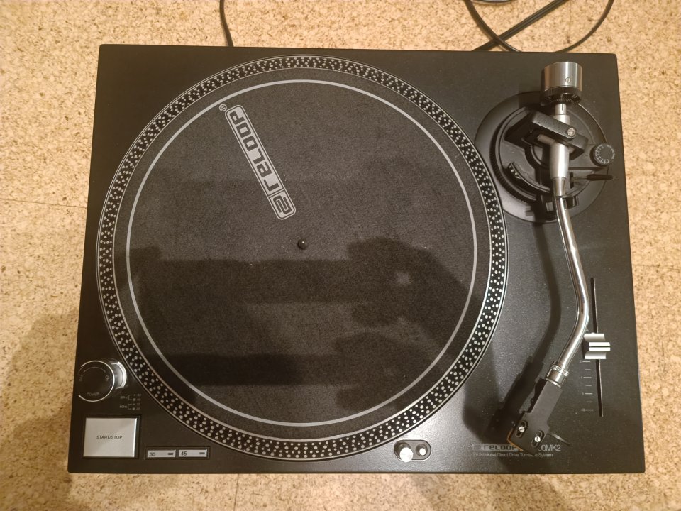 Plato Tocadiscos Reloop RP2000 MK2