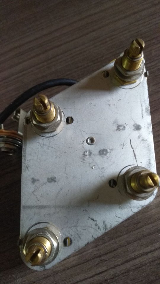 GIBSON Electrónica de una Tradicional del 2009 de segunda mano · Foto 3 de 4 · Valencia · 60 €