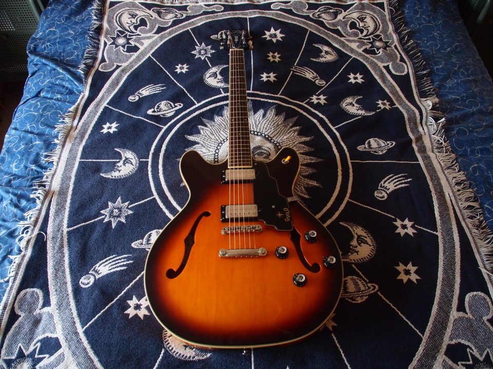 Guild Starfire IV Flamed Maple