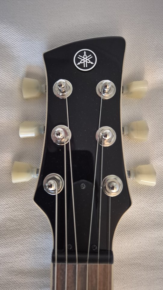 Guitarra Eléctrica YAMAHA REVSTAR RSS20 VW