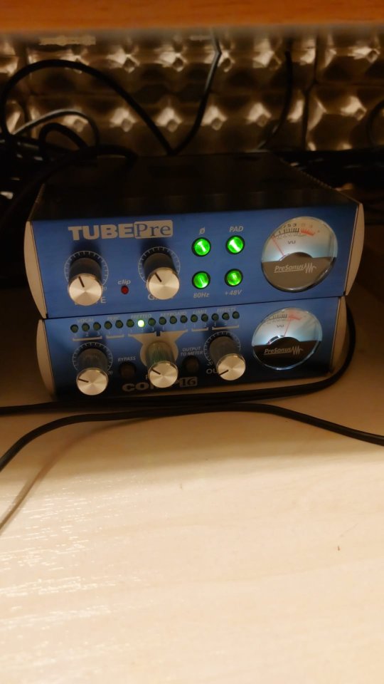 PREVIO TUBE PRE PRESONUS y comp16