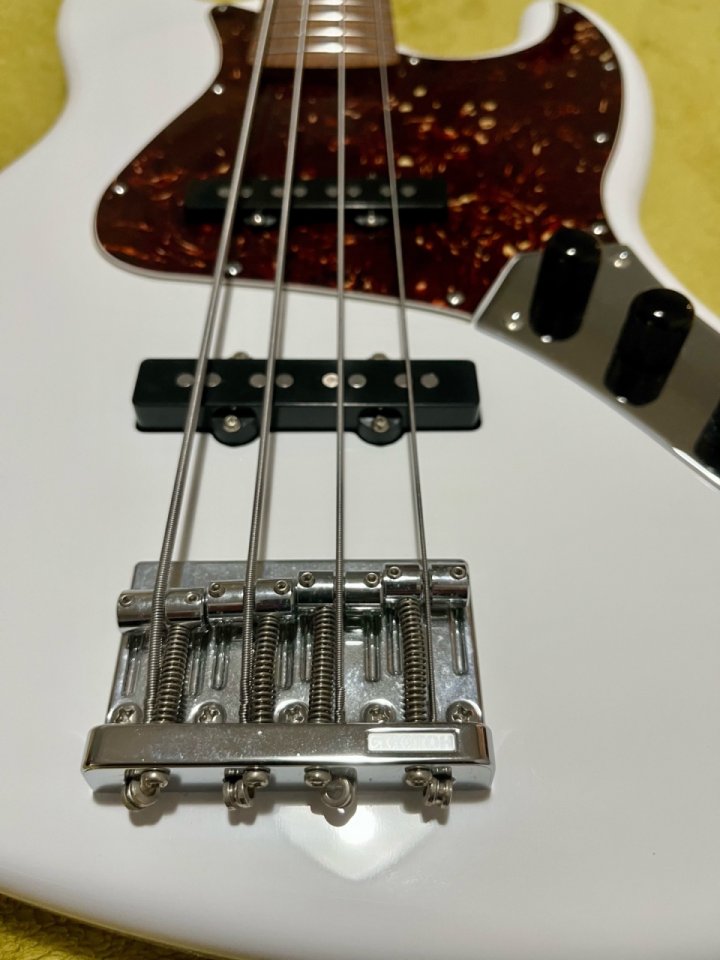 Bajo Jazz Bass (Warmoth USA) de segunda mano · Foto 3 de 7 · Valencia · 500 €