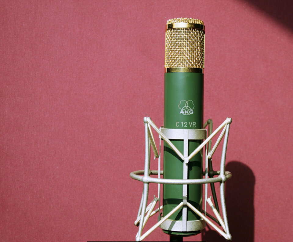AKG C12VR + Suspensión extra