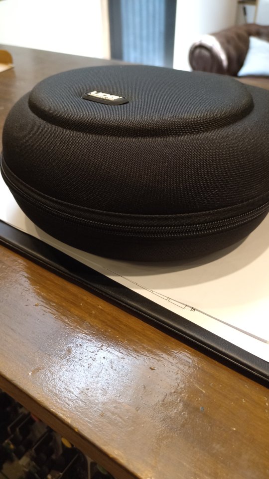 Estuche profesional para auriculares de segunda mano · Foto 4 de 5 · Córdoba · 15 €