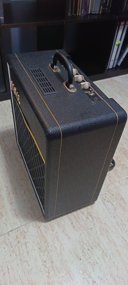 Vox AC4C1 12 a valvulas de segunda mano · Foto 6 de 6 · Barcelona · 250 €