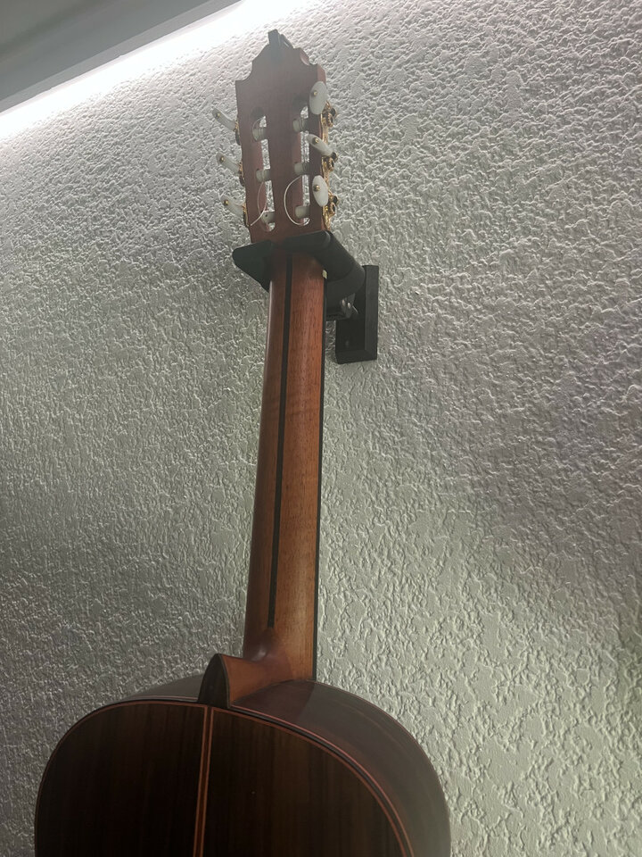 Vendo o cambio Guitarra clásica palosanto macizo de segunda mano · Foto 5 de 6 · Valencia · 599 €