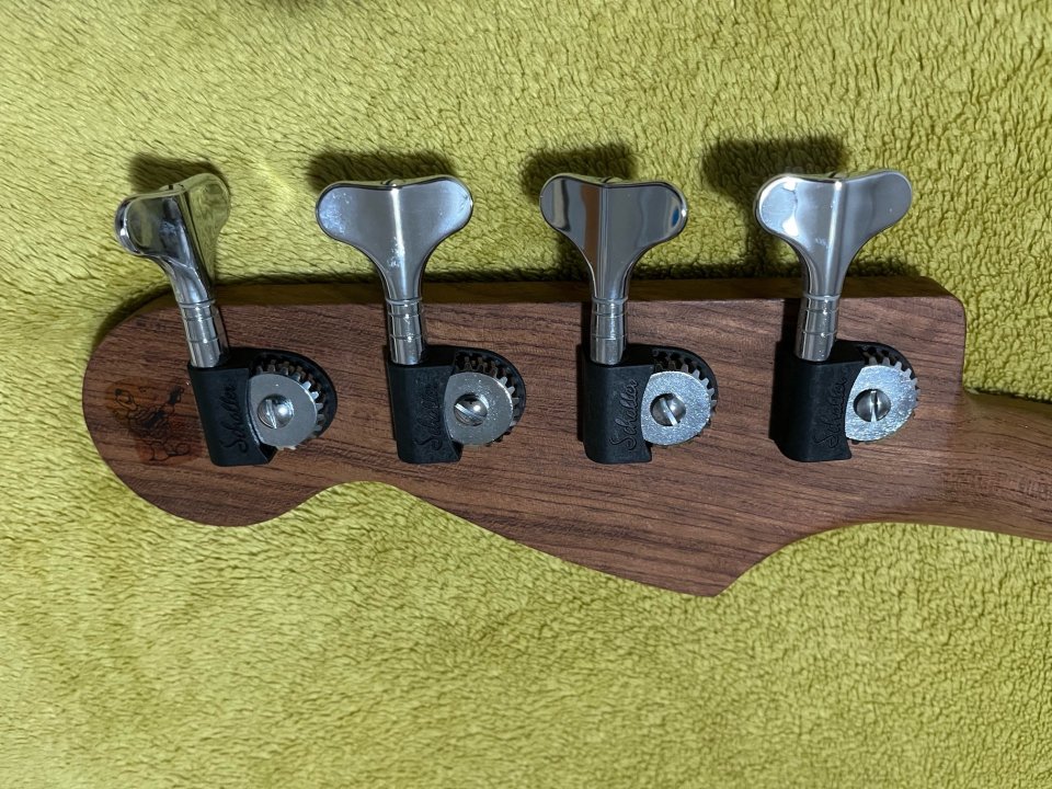 Bajo Jazz Bass (Warmoth USA) de segunda mano · Foto 6 de 7 · Valencia · 500 €