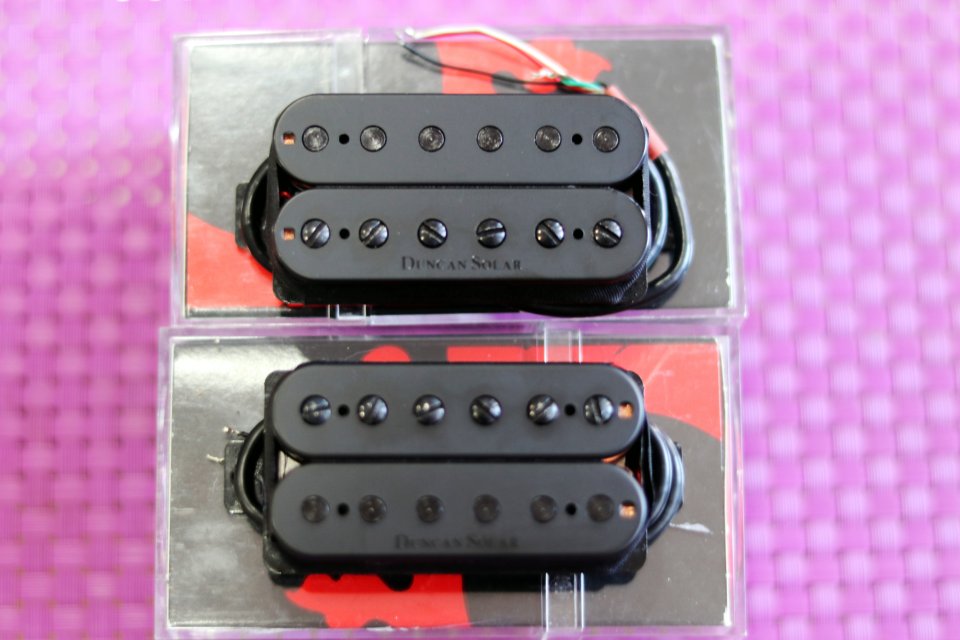 Pareja humbuckers Duncan Solar (gastos de envío incluidos en el precio) de segunda mano · Foto 2 de 3 · Illes Balears · 75 €