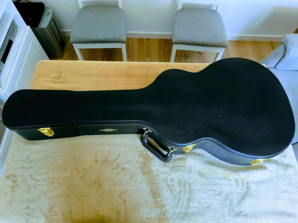 TAYLOR 614ce V-Class de segunda mano · Foto 10 de 10 · Sevilla · 2700 €