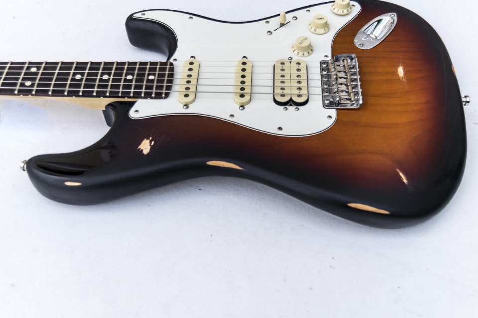 Fender stratocaster performer de segunda mano · Foto 2 de 10 · Cáceres · 750 €